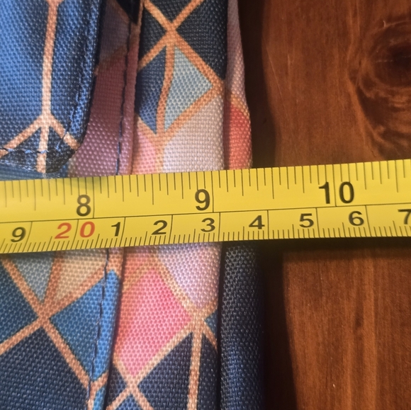 Kavu Colorful Geometric Crossbody Bag - Picture 9 of 9